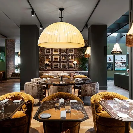 Отель Radisson Collection Hotel, Santa Sofia Милан