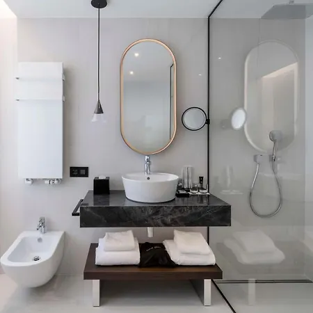 Radisson Collection Hotel, Santa Sofia 5*