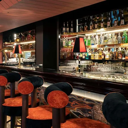 Radisson Collection Hotel, Santa Sofia 5*