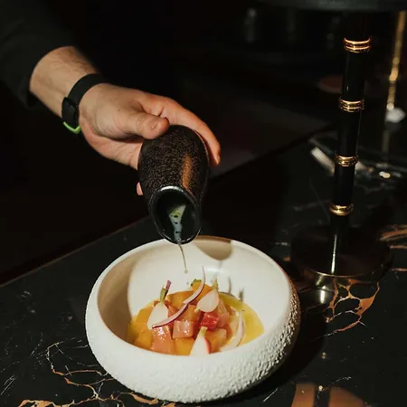 Radisson Collection Hotel, Santa Sofia 5* 밀라노