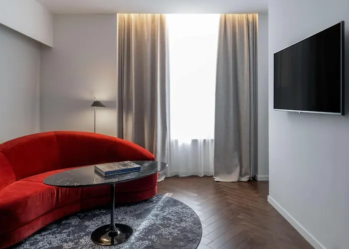Radisson Collection Hotel, Santa Sofia 5* Milaan