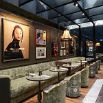 Radisson Collection Hotel, Santa Sofia