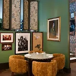 Radisson Collection Hotel, Santa Sofia