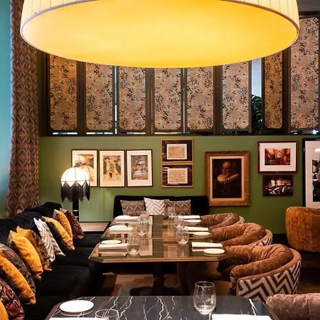 Radisson Collection Hotel, Santa Sofia 酒店