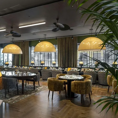 Radisson Collection Hotel, Santa Sofia 5*