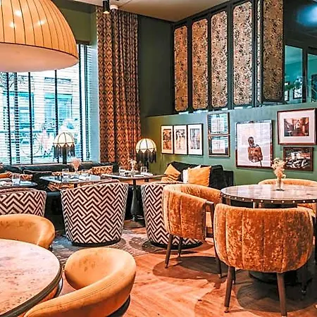 Radisson Collection Hotel, Santa Sofia 5* Milán