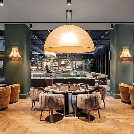 Radisson Collection Hotel, Santa Sofia Milán