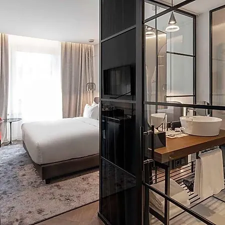 Radisson Collection Hotel, Santa Sofia 5* Milán