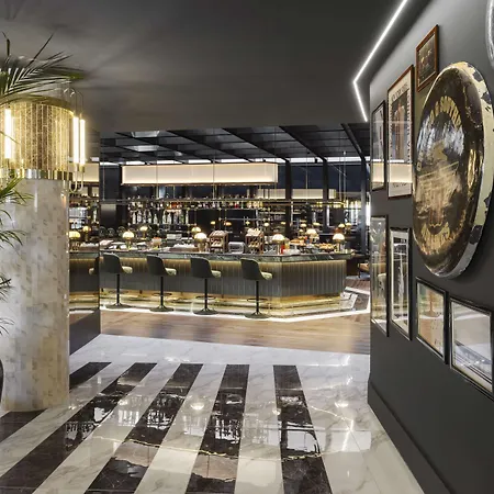 Radisson Collection Hotel, Santa Sofia Milán