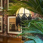 Radisson Collection Hotel, Santa Sofia 5*