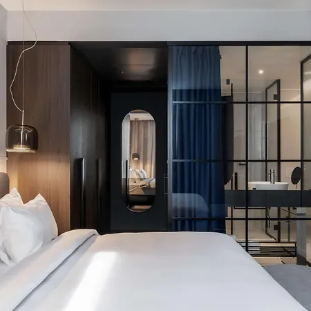Radisson Collection Hotel, Santa Sofia 5* Mediolan