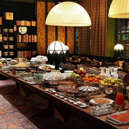 Hotel Radisson Collection Hotel, Santa Sofia 5*