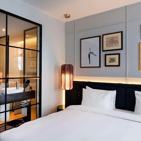 Radisson Collection Hotel, Santa Sofia 5* Milaan